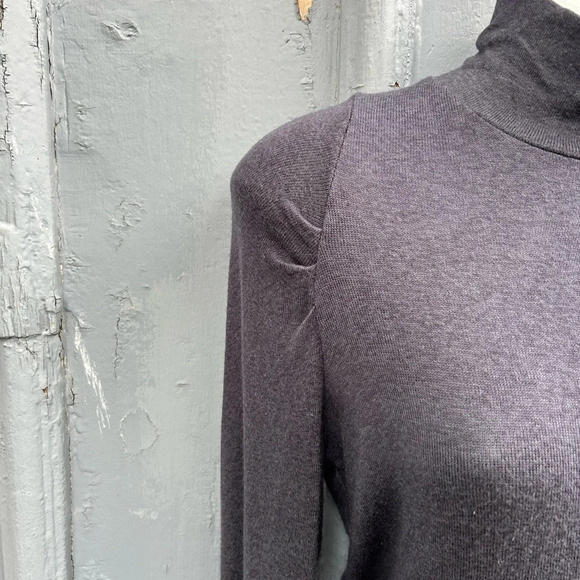 Allison Wonderland Pillar Grey Sleeve Detail Modal Turtleneck, size 6 - Picture 3 of 9
